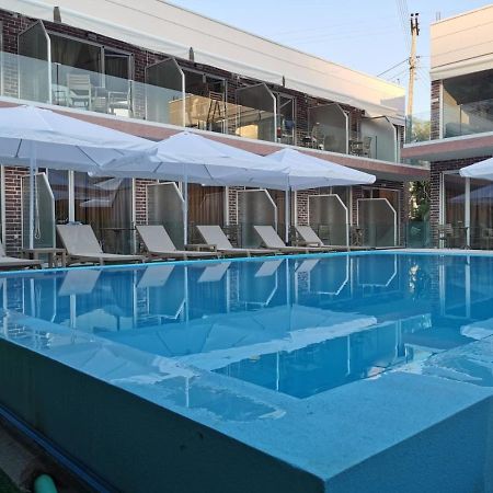 Hotel Capital Lux 니드리 외부 사진