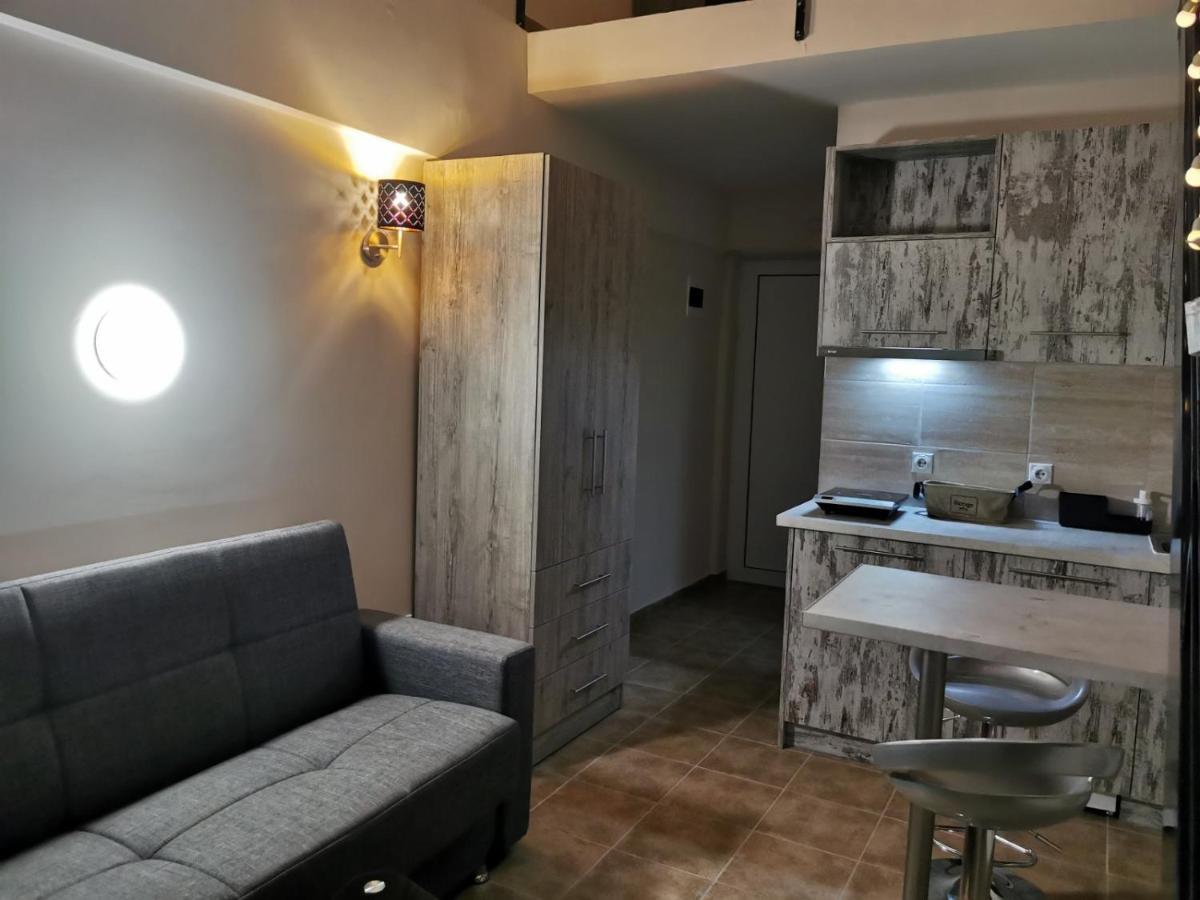 Hotel Capital Lux 니드리 외부 사진